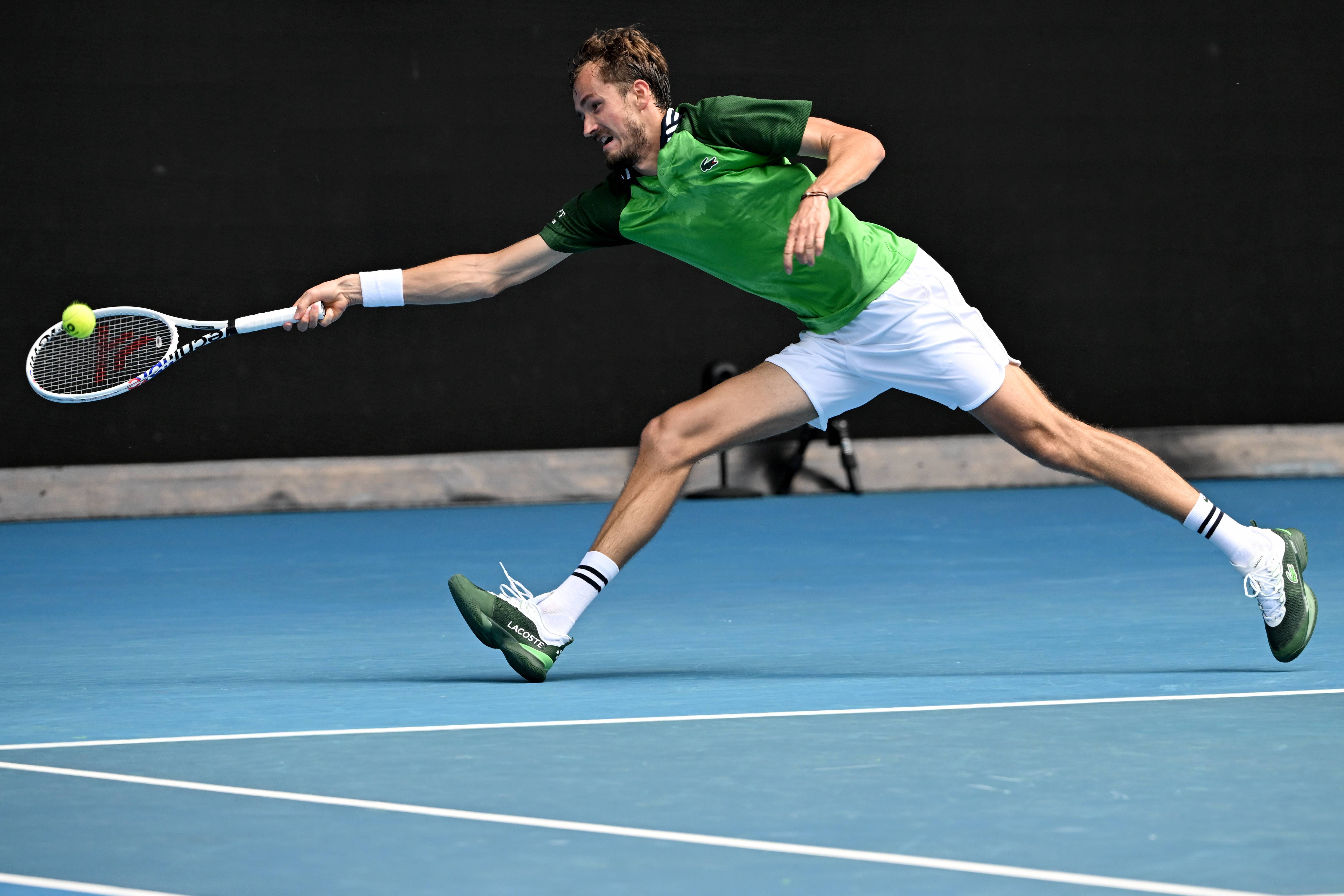 温网险胜澳网，梅德韦杰夫状态火热的简单介绍