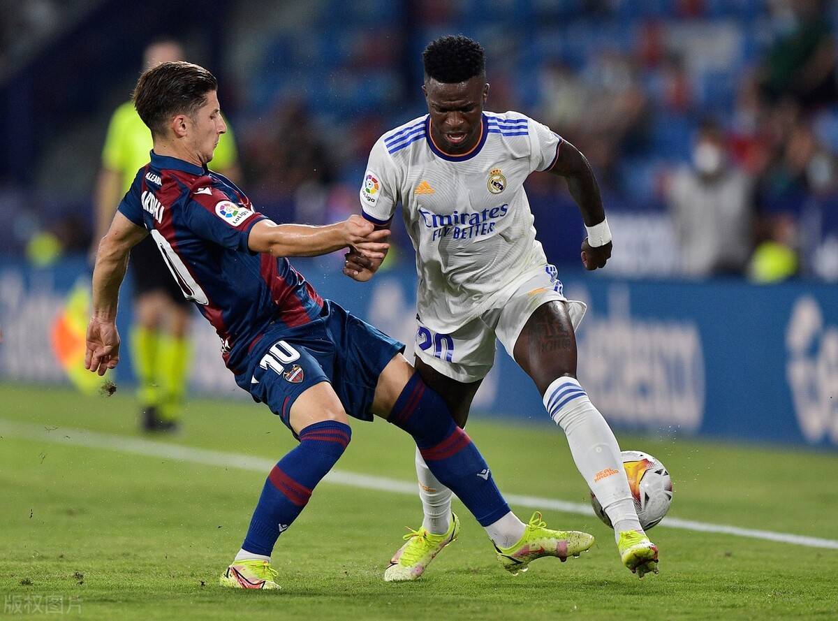 包含国际米兰鏖战西班牙,莱万刷新纪录的词条 包含国际米兰鏖战西班牙,莱万刷新纪录的词条