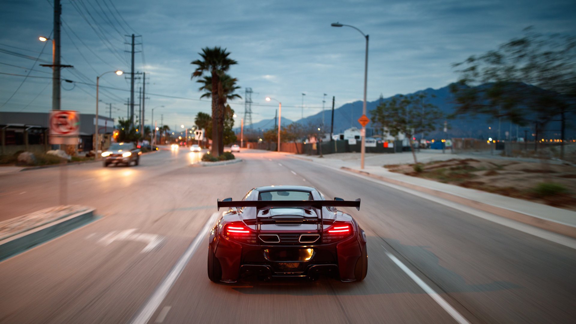 交错时空的征服者，哈利伯顿的魔幻现实主义与雄鹿踏碎奥兰多迷阵的实用主义狂想