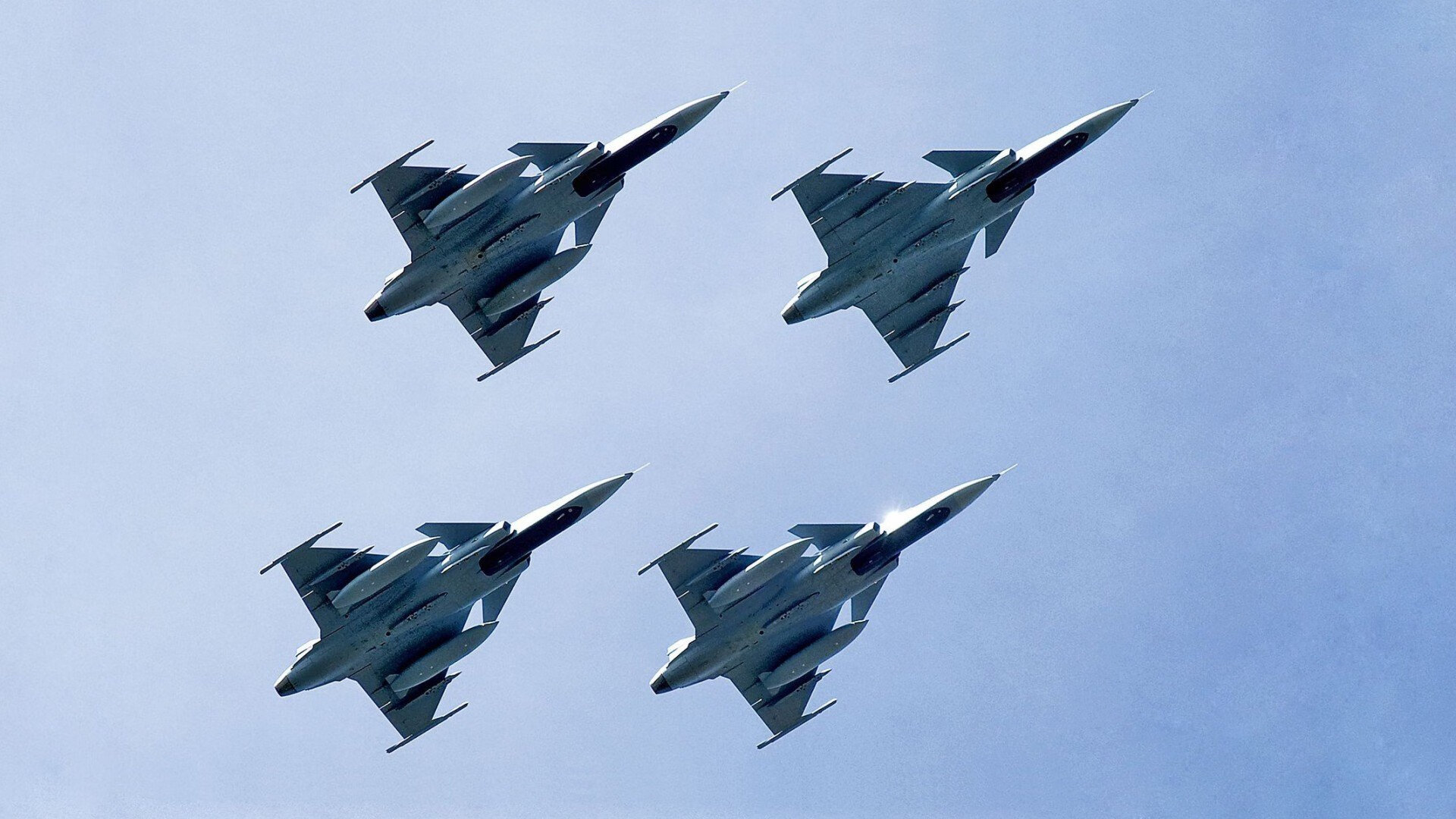 跨越赛场，澳大利亚决胜希腊的团队荣耀与布雷默F1争冠的个人传奇