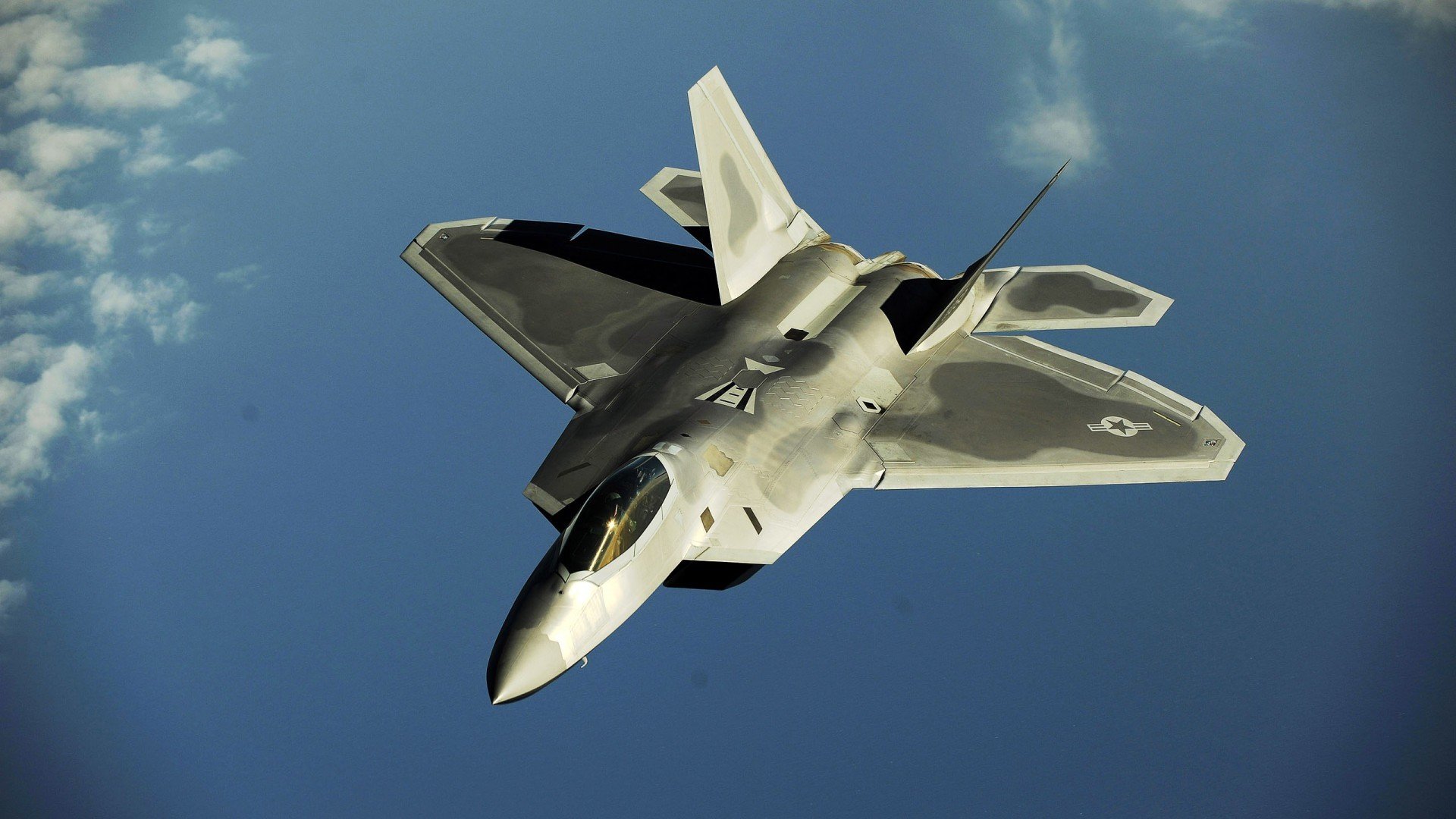 从雅温得到梅阿查，阿坎吉化身影子中锋，一场虚构对决中的真实统治力